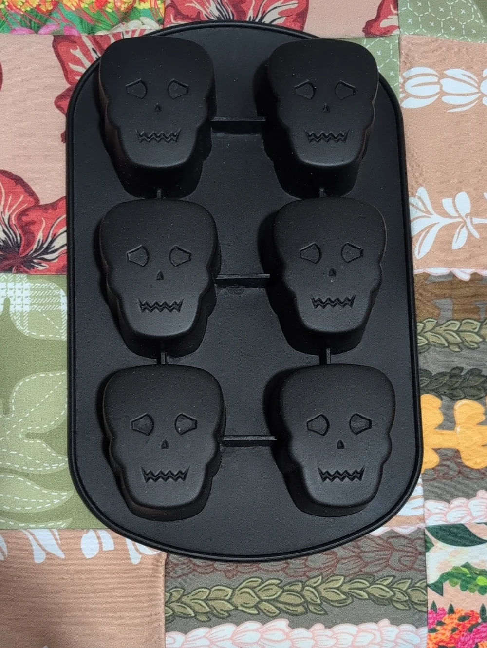 Wilton 💀 skull silicone mold